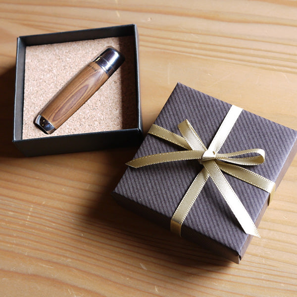 伝統工芸品◆天然魚梁瀬杉　名刺用紙◆103枚◆箱入り 伝統工芸品◇天然魚梁瀬杉 名刺用紙◇103枚◇箱入り 伝統工芸品◇天然